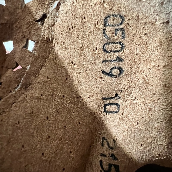 Brown soft leather booties. - Picture 5 of 7